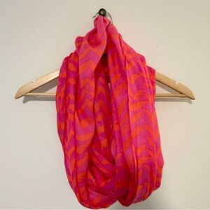 Lilly Pulitzer Riley Scarf in Pink and Orange Chevron Print.